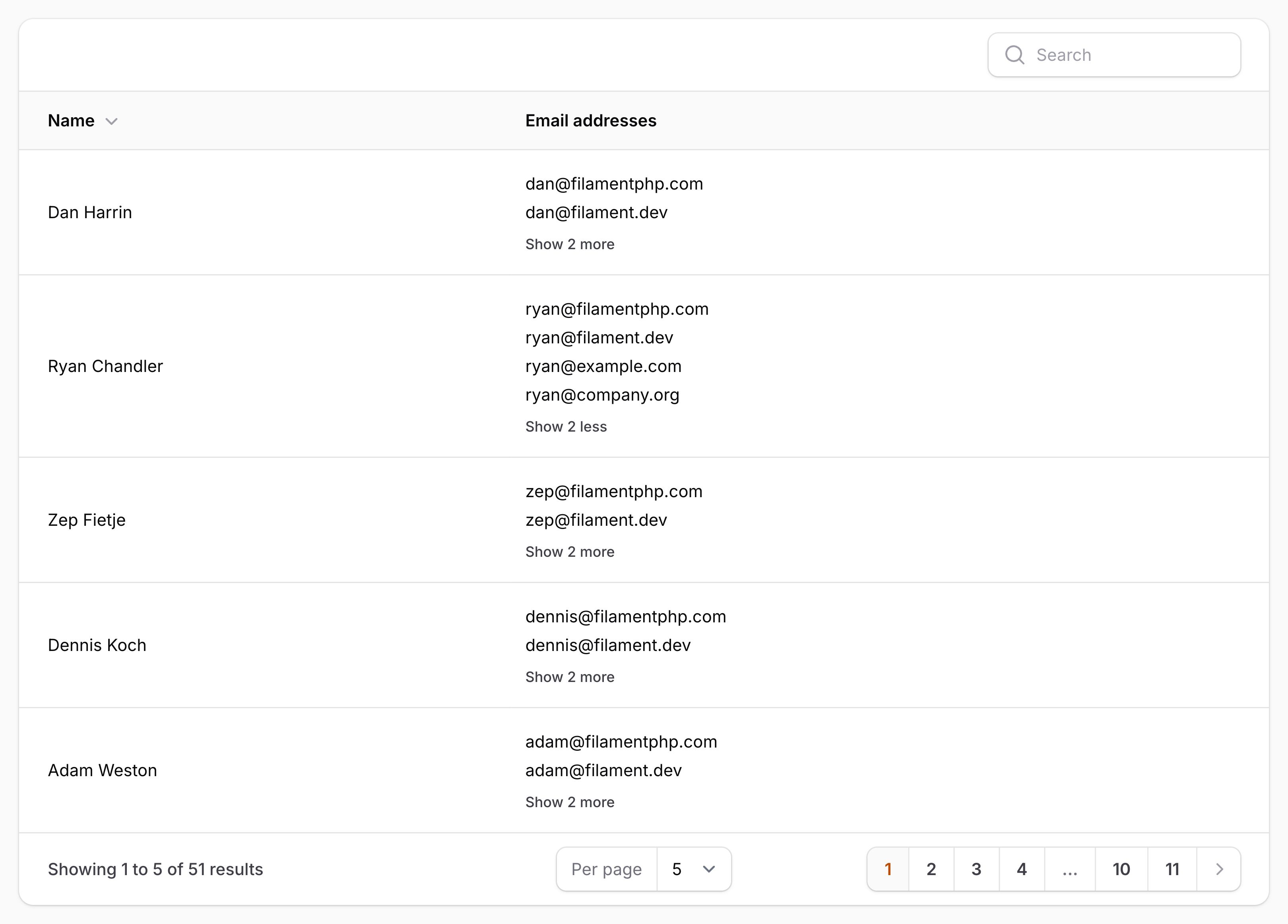 Text column with an expandable limited list